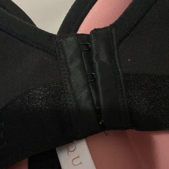 Cacique LIGHTLY LINED NO WIRE WO SIZE 44C Sheer Black and Pink Dot Bra. CLEAN - Picture 11 of 11